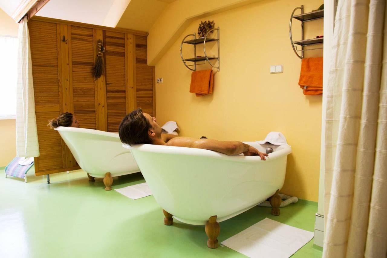 Hôtel Kehida Hertelendy Haz à Kehidakustány Extérieur photo